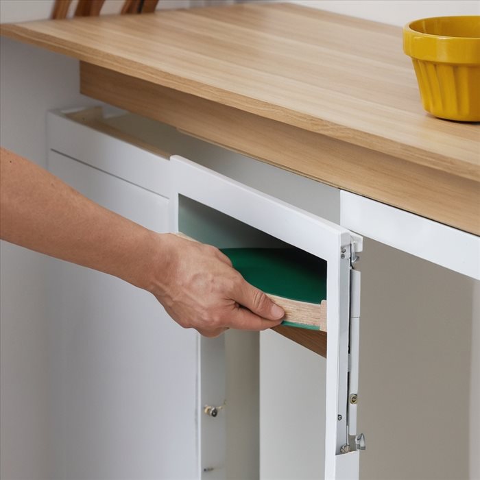 Peindre un meuble mélaminé : effet bois réussi !